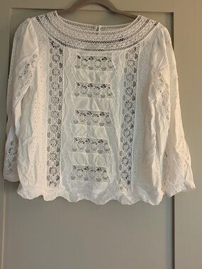 White House Black Market White Lace Crochet Peasant Top Size 0